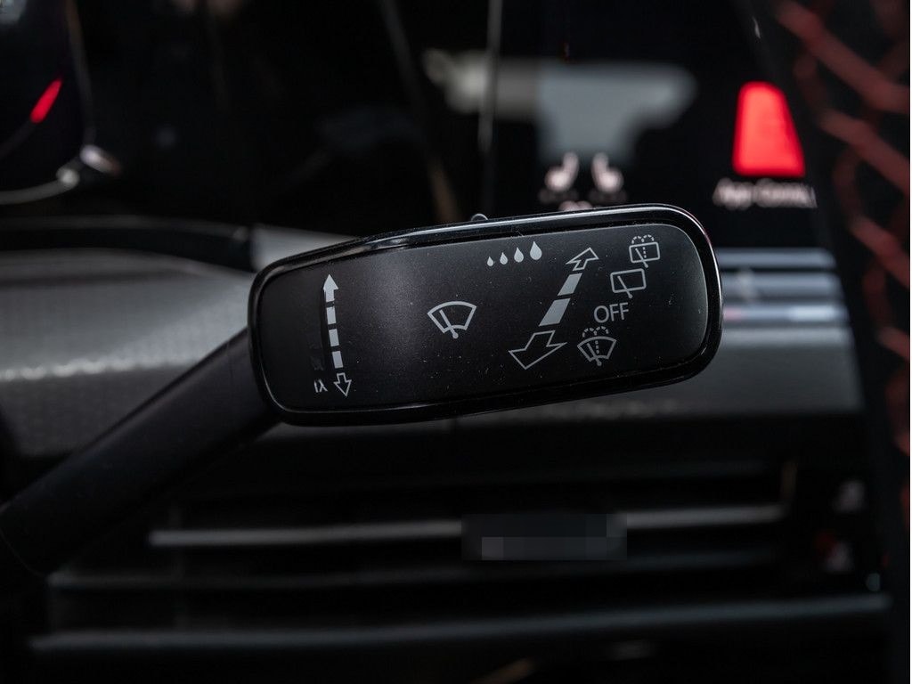 Volkswagen Golf VIII GTI Clubsport 2,0 l TSI DSG MATRIX-LED foto 20