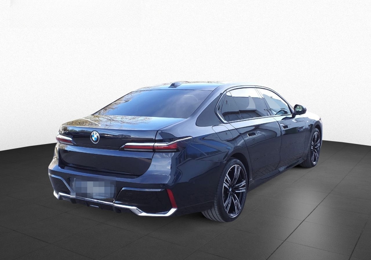 BMW 740d xDr M SPORT FondEnt,SkyL,StHz,360,B&W,DAPro foto 5