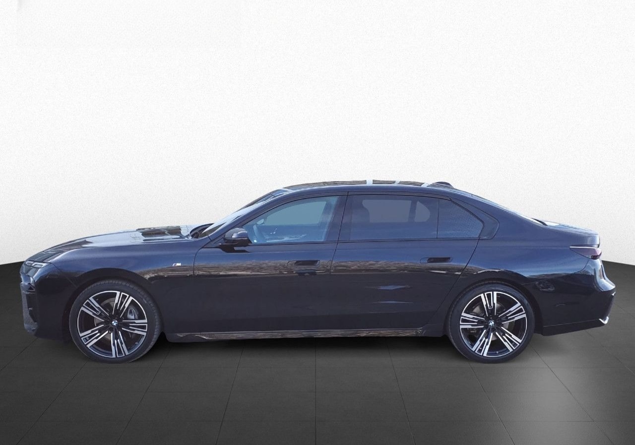 BMW 740d xDr M SPORT FondEnt,SkyL,StHz,360,B&W,DAPro foto 9