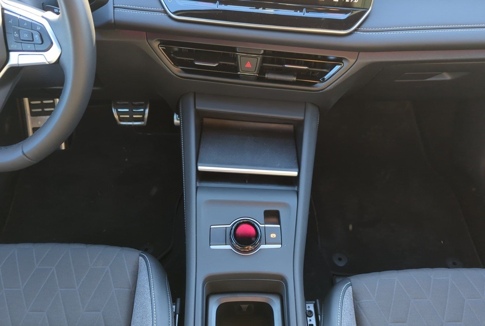 Volkswagen Tiguan 1.5 TSI DSG GOAL AHK MATRIX KLIMA ACC foto 12