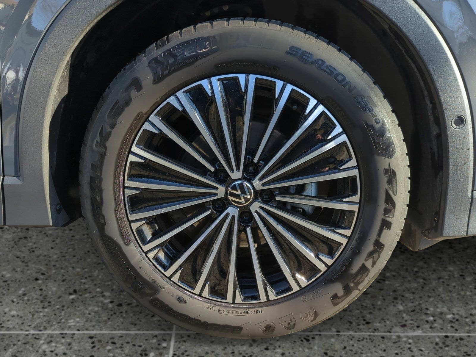 Volkswagen Tiguan 1.5 TSI DSG GOAL AHK MATRIX KLIMA ACC foto 7