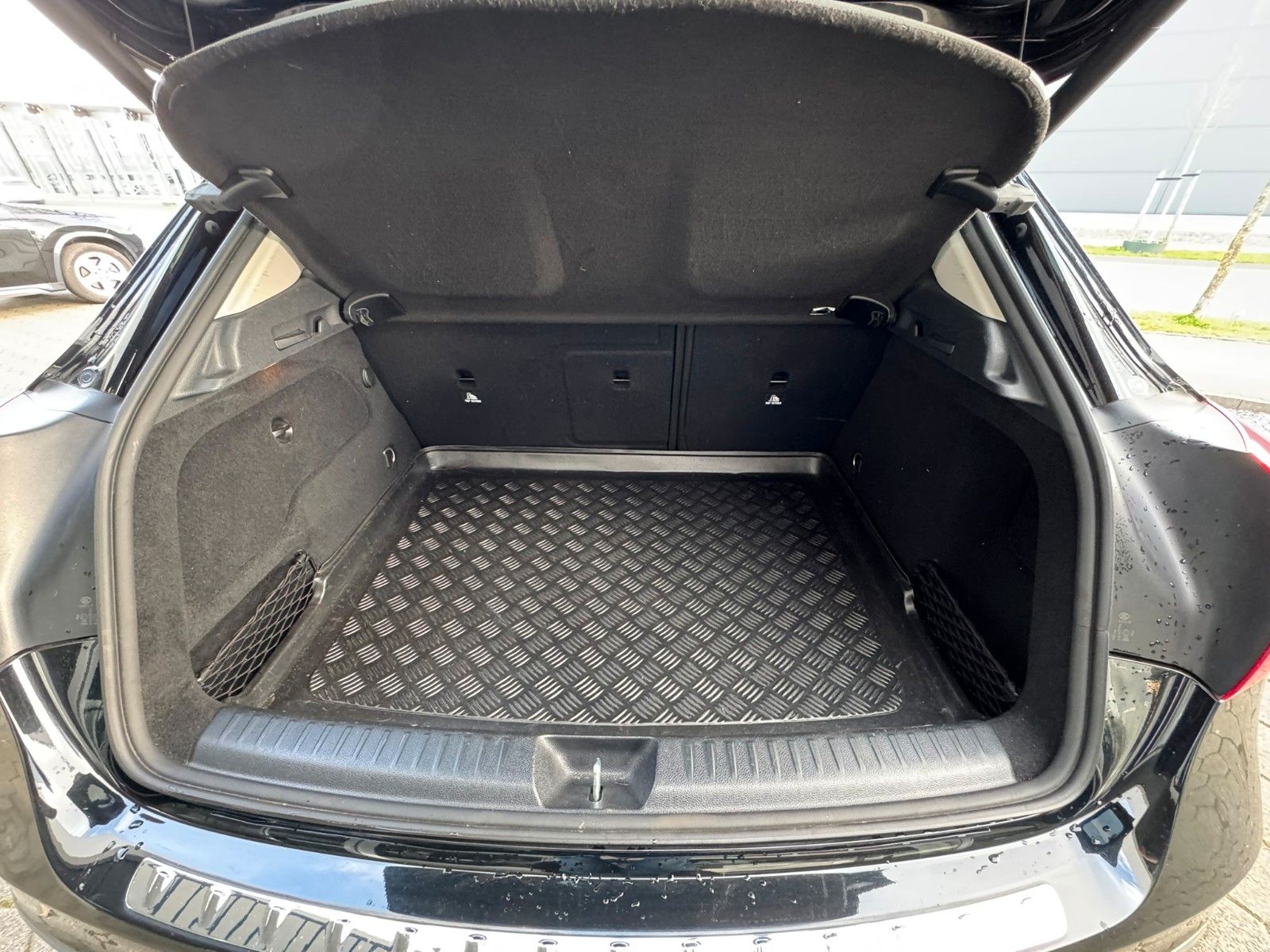 Mercedes-Benz GLA 220D 4Matic Urban/7G-DCT/AHK/LED foto 11