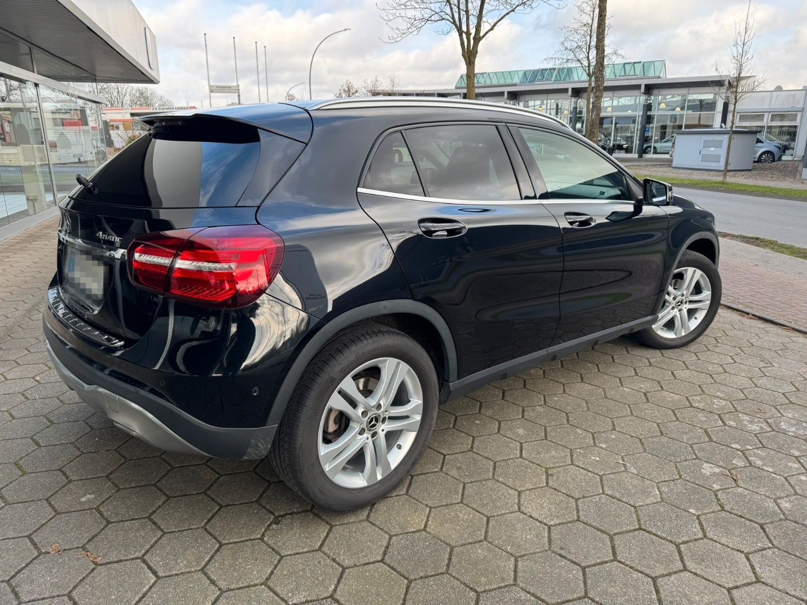 Mercedes-Benz GLA 220D 4Matic Urban/7G-DCT/AHK/LED foto 5