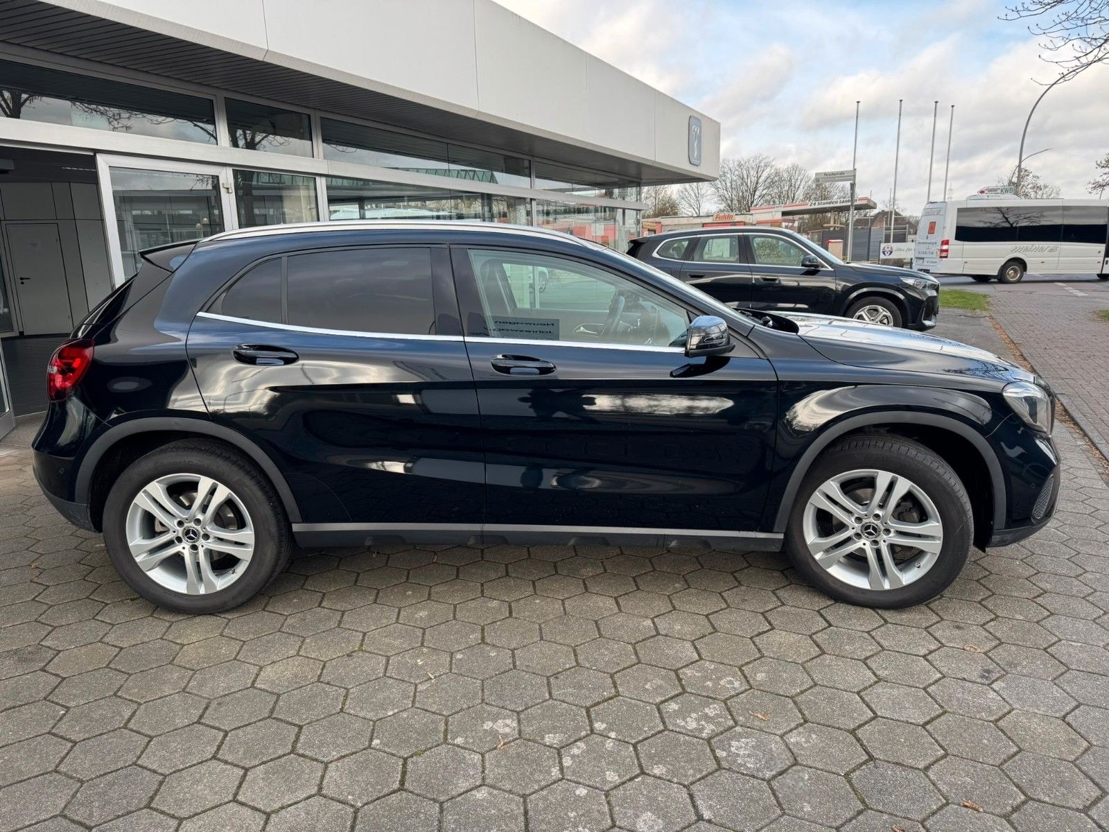 Mercedes-Benz GLA 220D 4Matic Urban/7G-DCT/AHK/LED foto 6