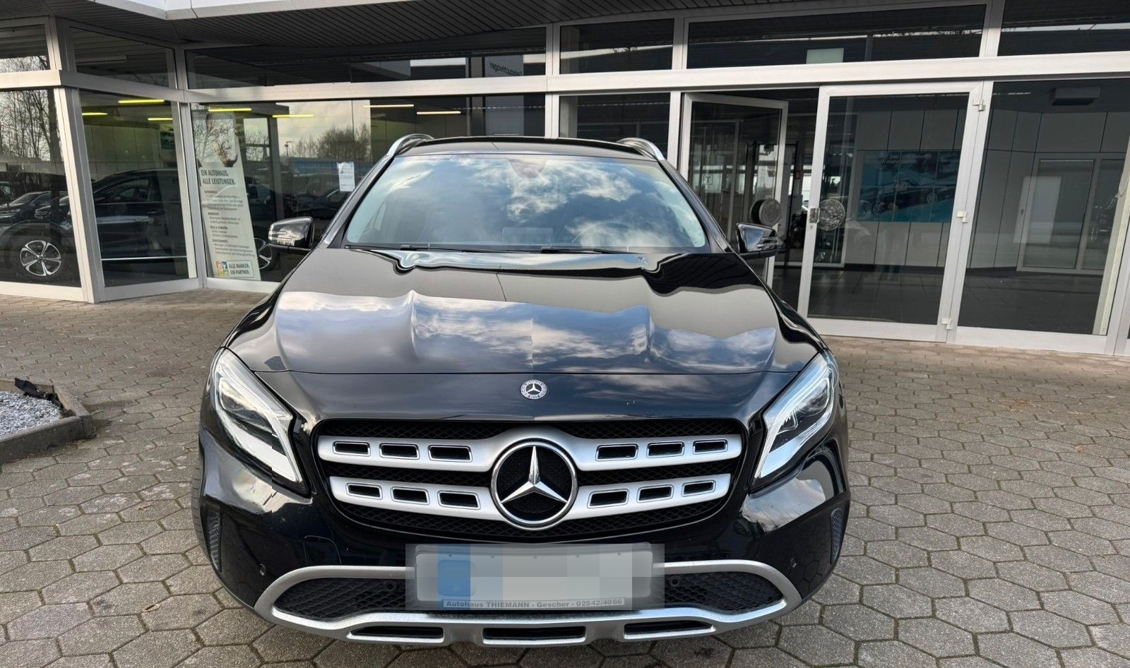Mercedes-Benz GLA 220D 4Matic Urban/7G-DCT/AHK/LED foto 8