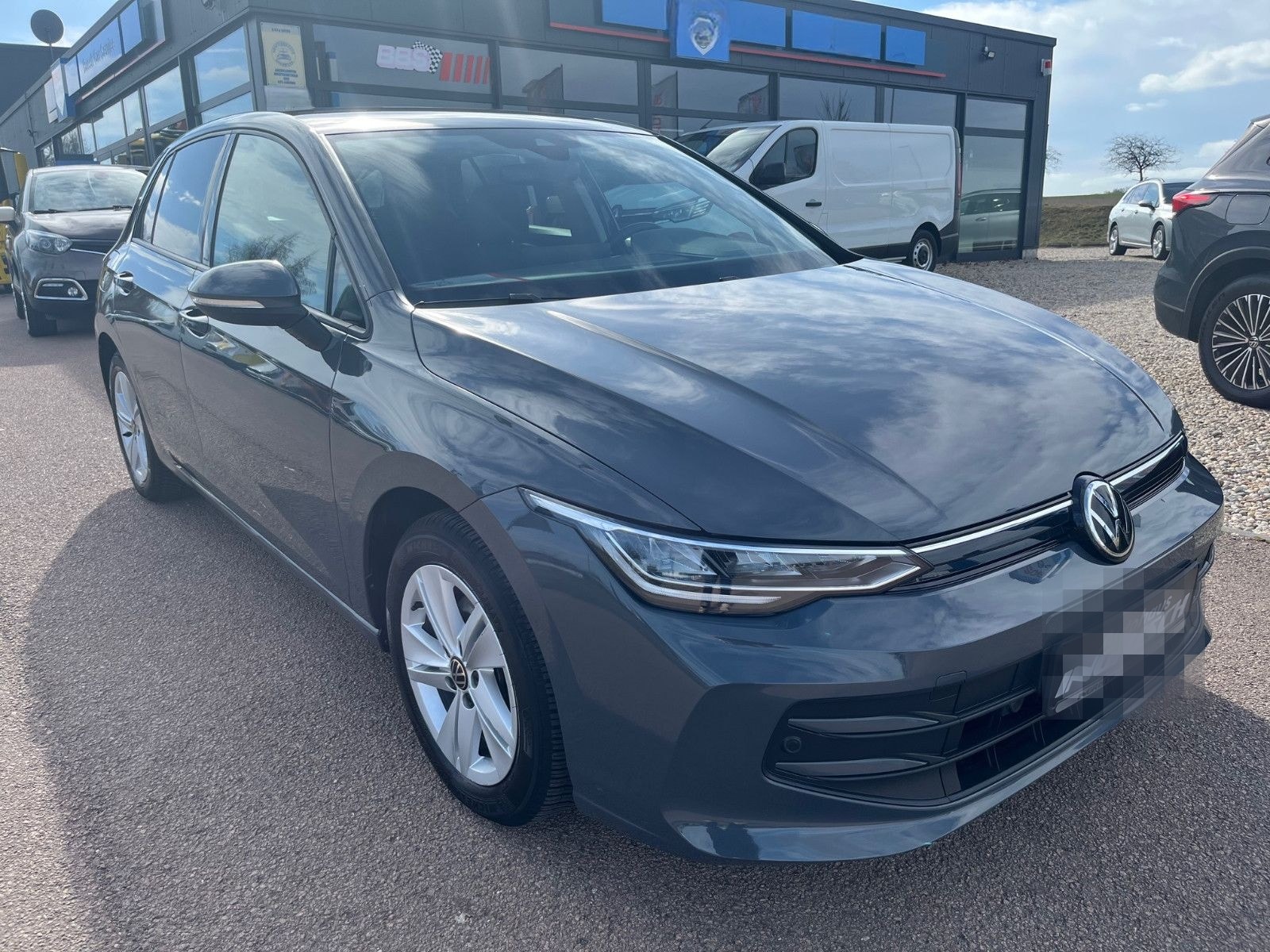 Volkswagen Golf VIII Lim. 1.5 TSI 150PS LED+PDC+GARANTIE