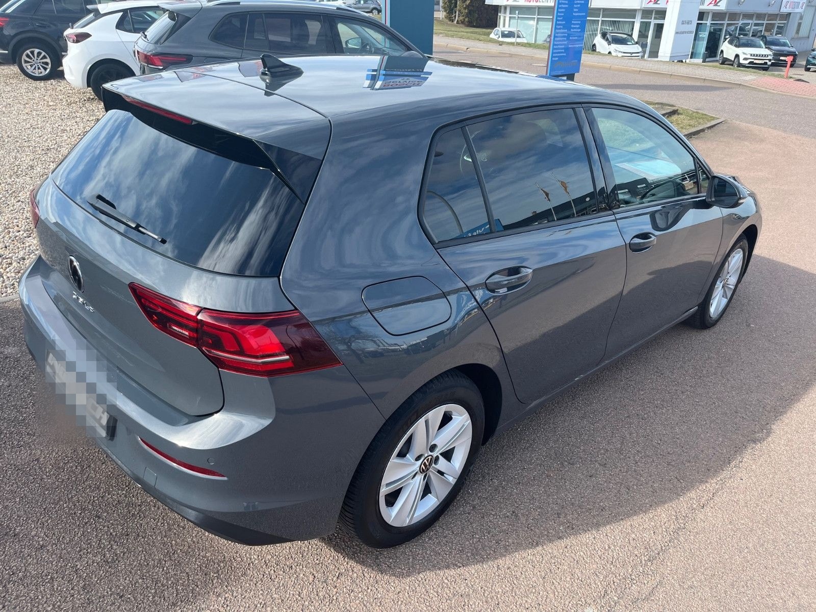 Volkswagen Golf VIII Lim. 1.5 TSI 150PS LED+PDC+GARANTIE foto 2