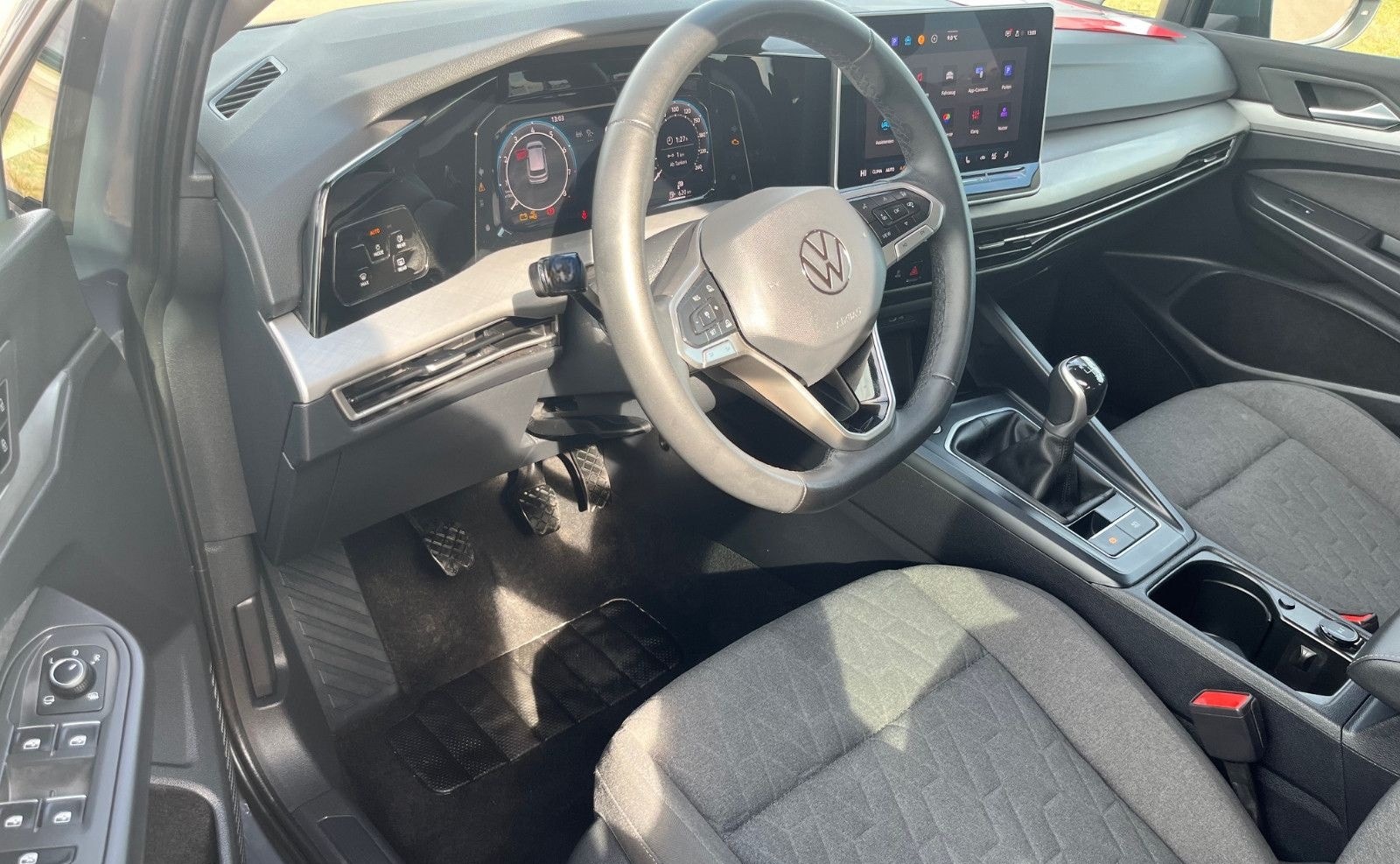 Volkswagen Golf VIII Lim. 1.5 TSI 150PS LED+PDC+GARANTIE foto 19