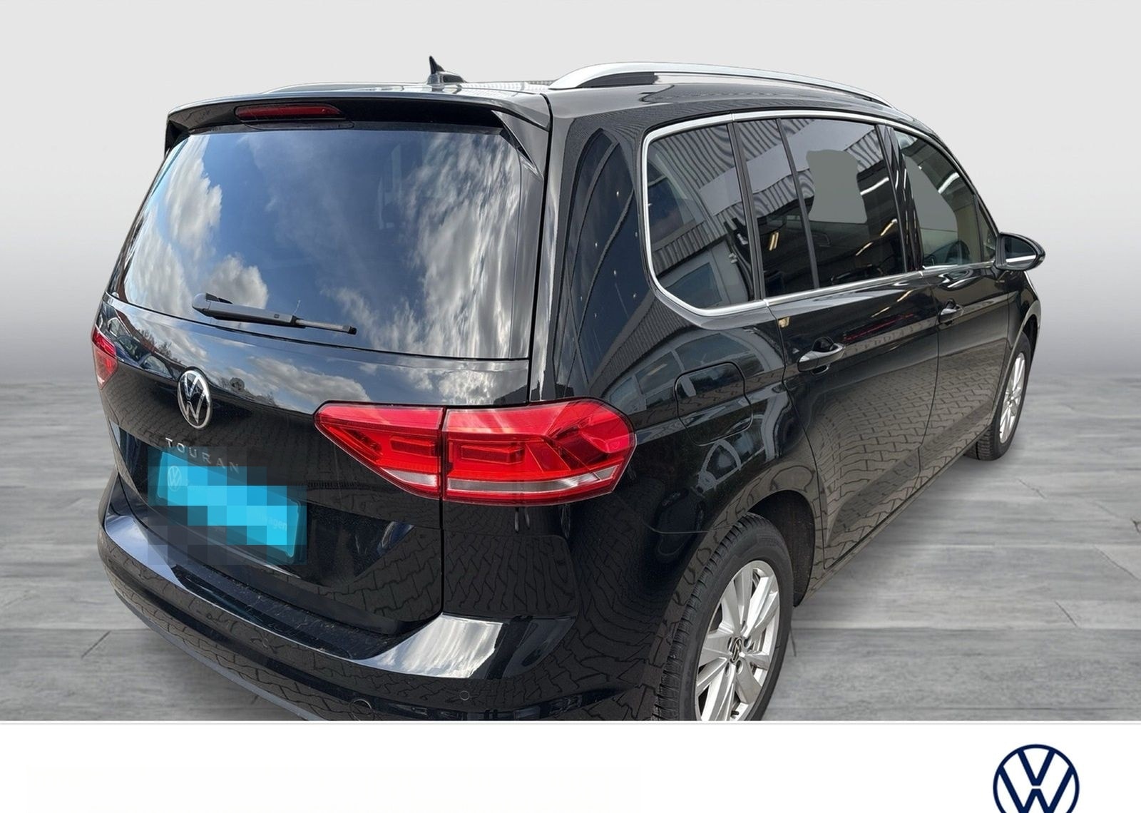 Volkswagen Touran 2.0 HIGHLINE AHK ACC LM17 NAVI CARPLAY foto 5