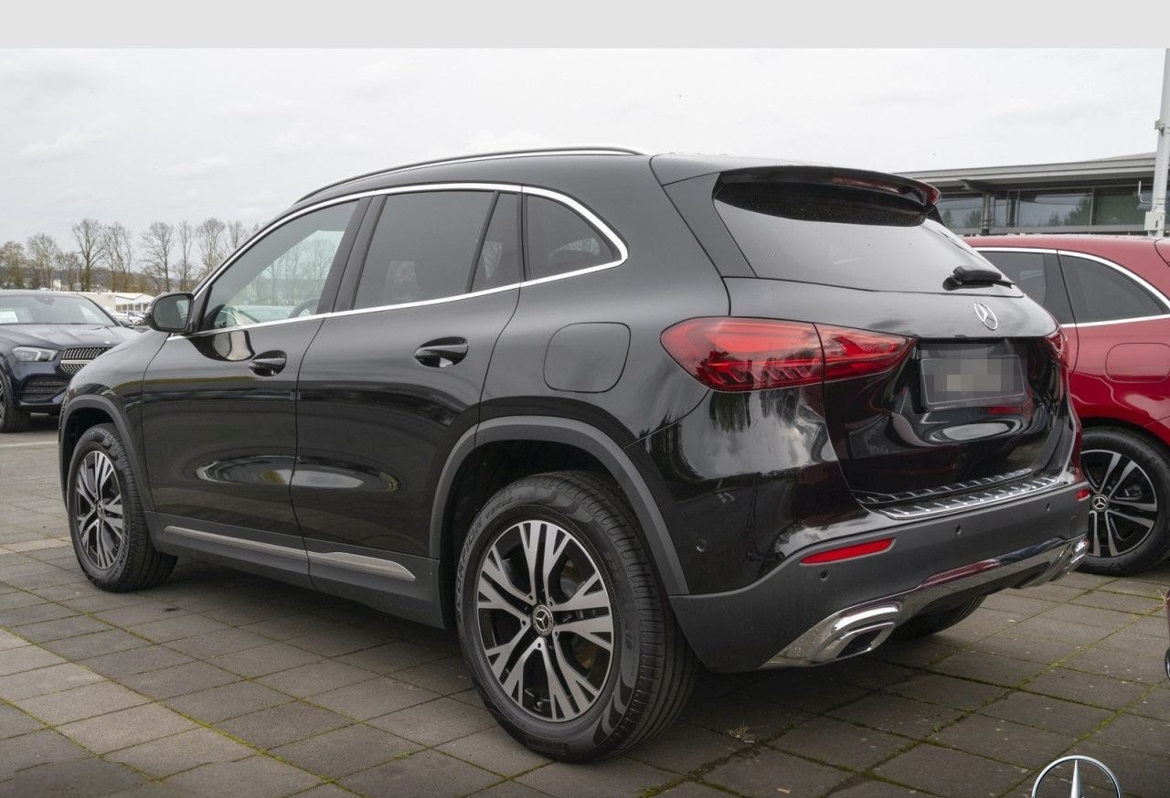 Mercedes-Benz GLA 200 d Progressive LED Totwinkel Kamera 18" foto 11