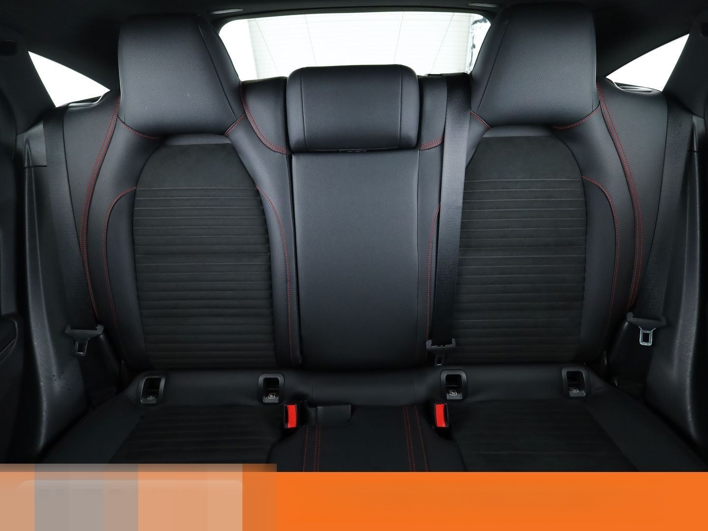 Mercedes-Benz CLA-Klasse CLA 180 Shooting Brake AMG Line Aut. foto 16