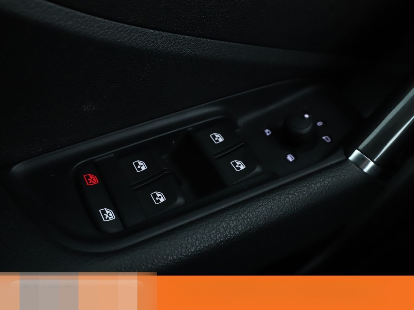 Audi Q2 40 TFSI quattro Sport Aut.*NAVI*LED*TEMPO*PDC foto 25