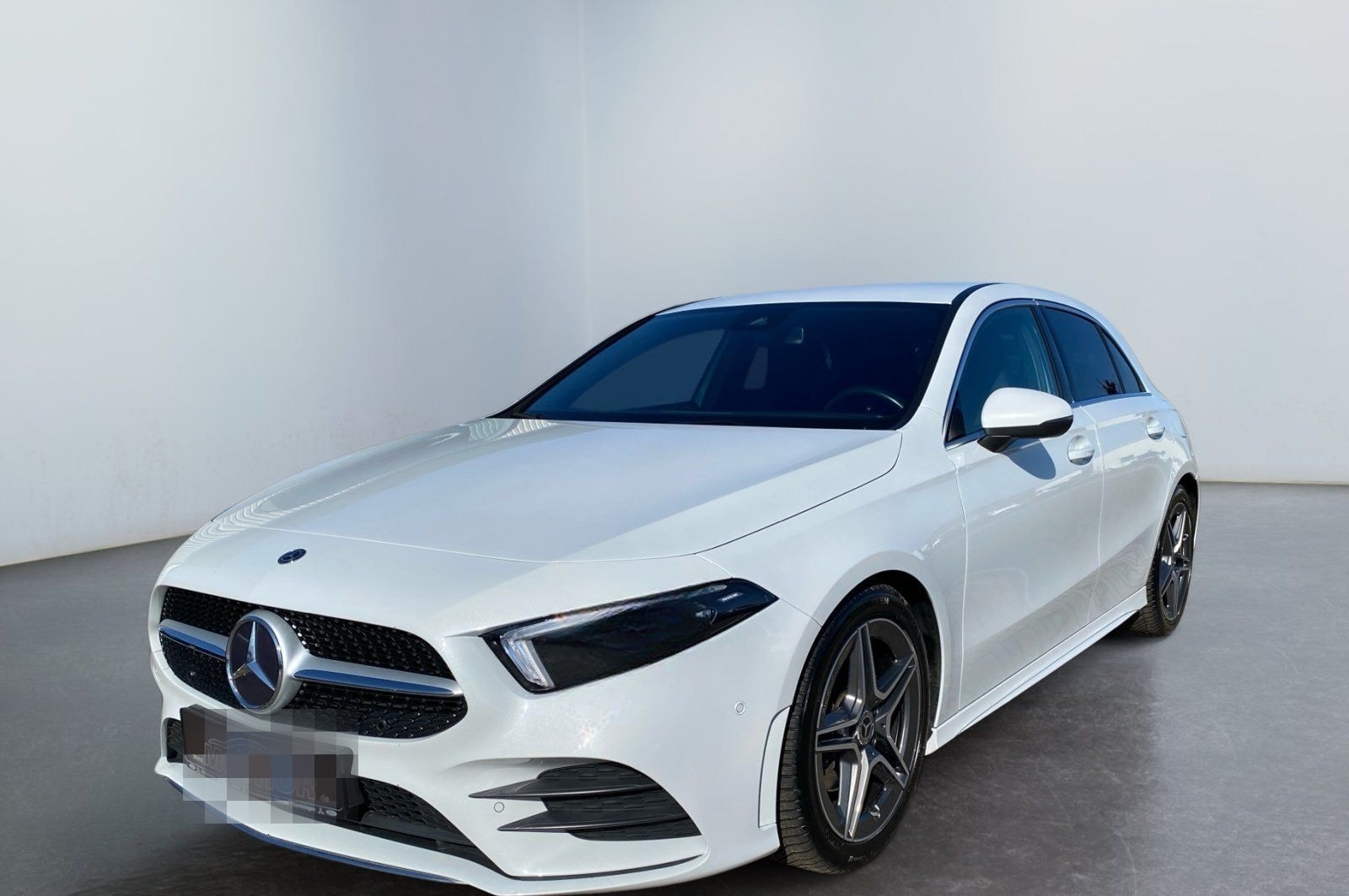 Mercedes-Benz A 180 AMG Line TEMP PDC SHZ KAM NAV KeyLess foto 2