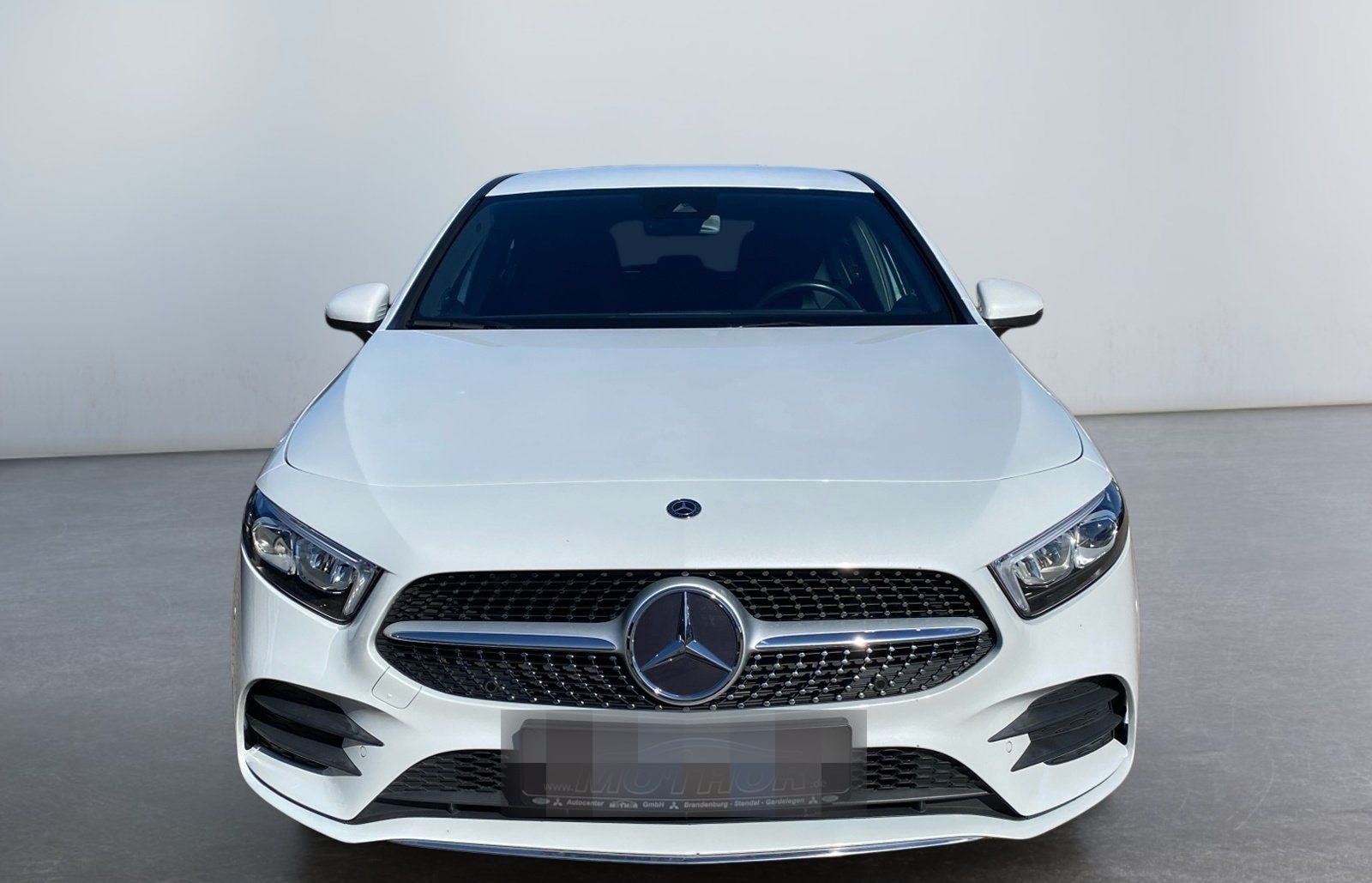 Mercedes-Benz A 180 AMG Line TEMP PDC SHZ KAM NAV KeyLess foto 6