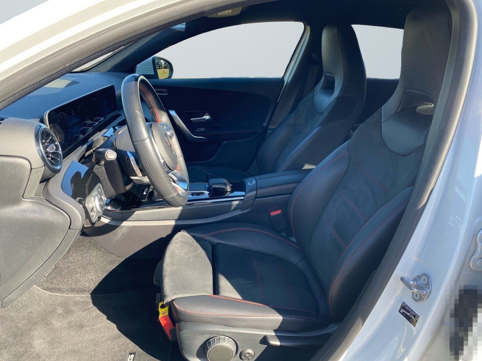 Mercedes-Benz A 180 AMG Line TEMP PDC SHZ KAM NAV KeyLess foto 7