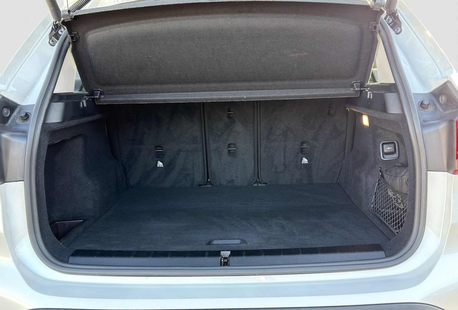 BMW X1 xDrive20d Advantage AHK Navi AUT KeyLess PDC foto 9