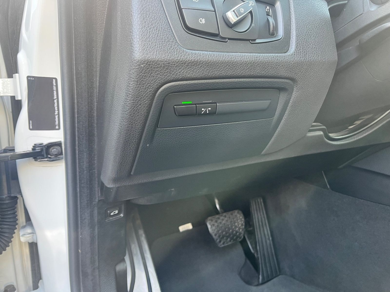 BMW 320i GT Leder NavPR HUD Pano A.LED Hifi Memo 2Hd foto 17