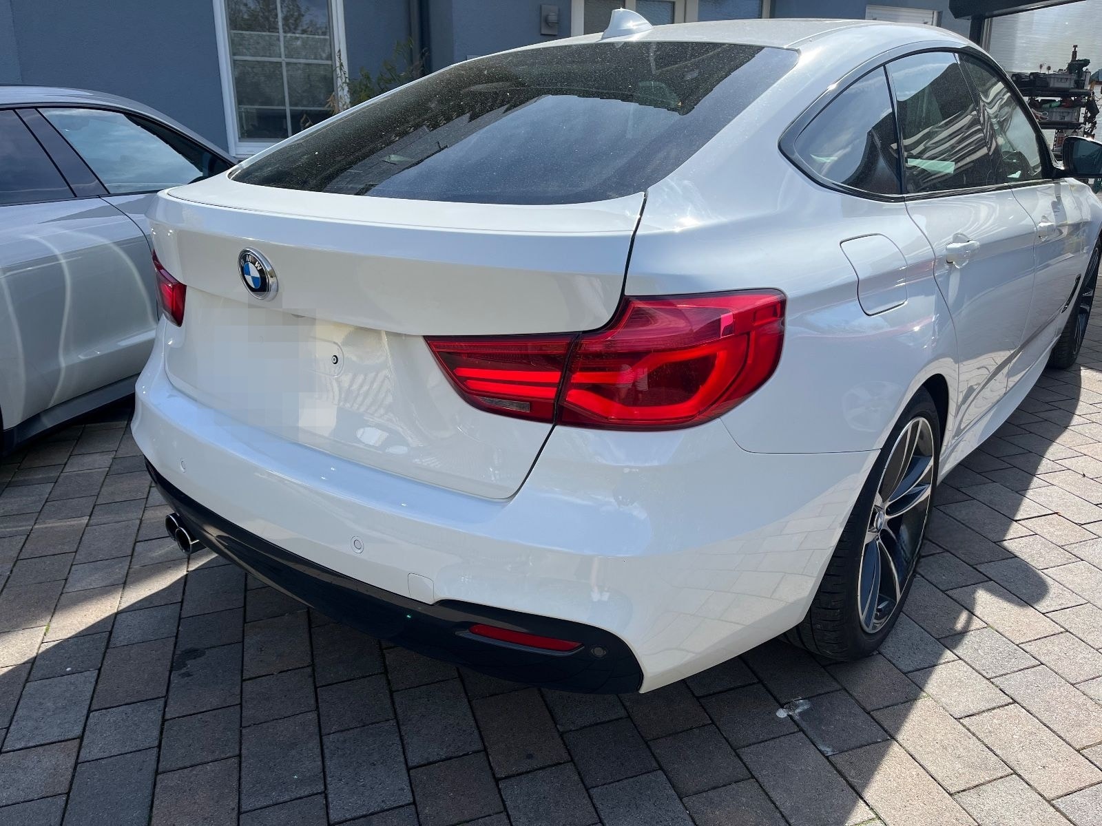 BMW 320i GT Leder NavPR HUD Pano A.LED Hifi Memo 2Hd foto 6