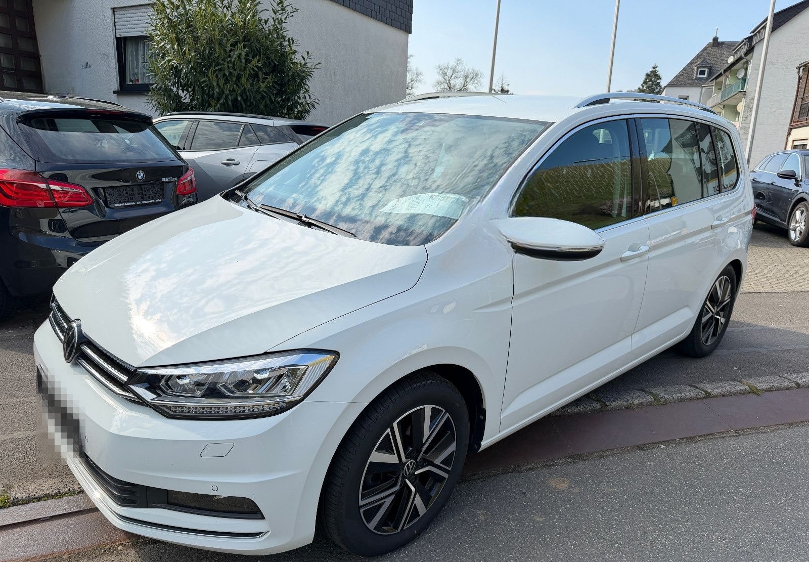 Volkswagen Touran 2.0 TDI SCR DSG Highline 1.Hand ACC foto 2