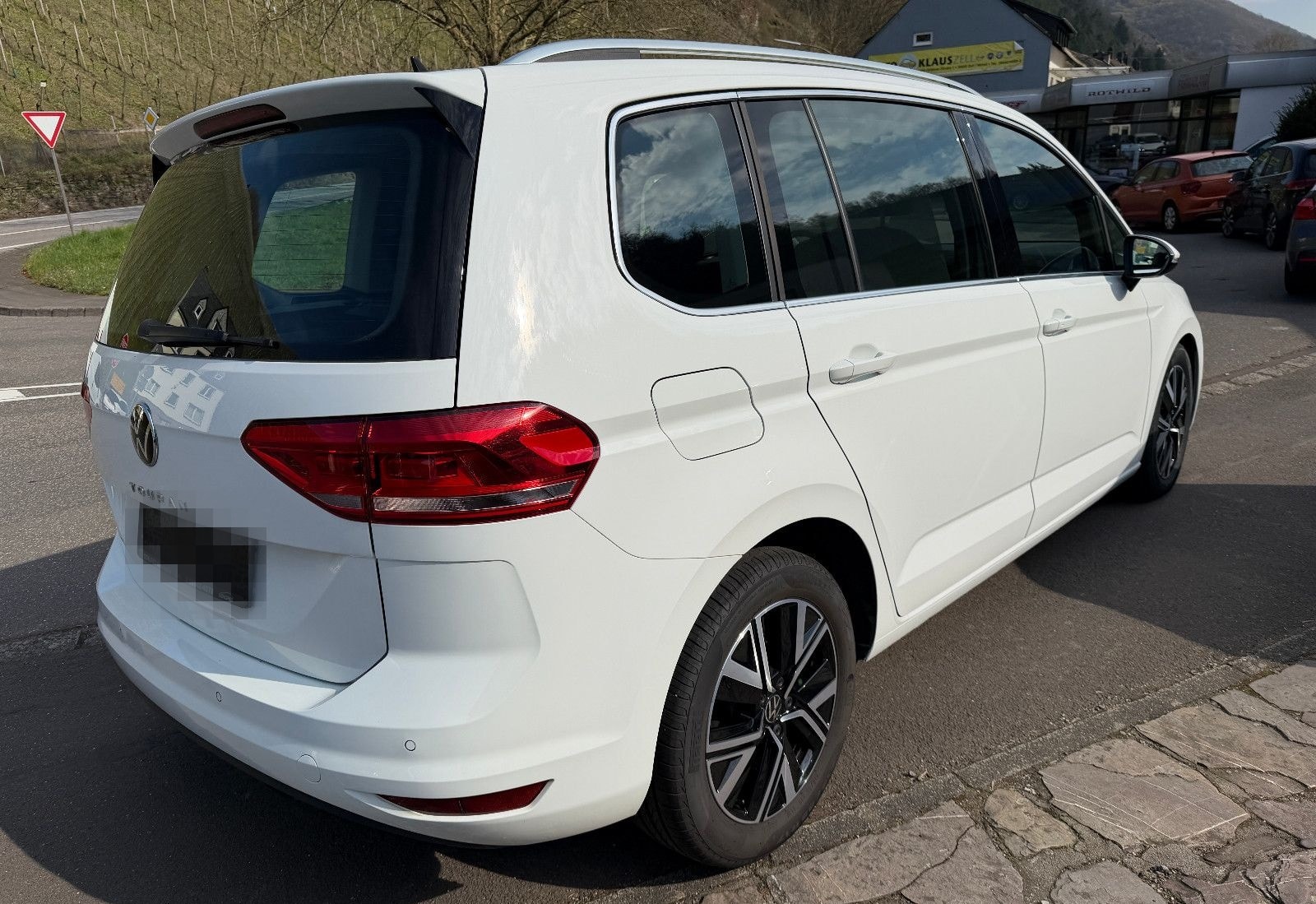 Volkswagen Touran 2.0 TDI SCR DSG Highline 1.Hand ACC foto 5