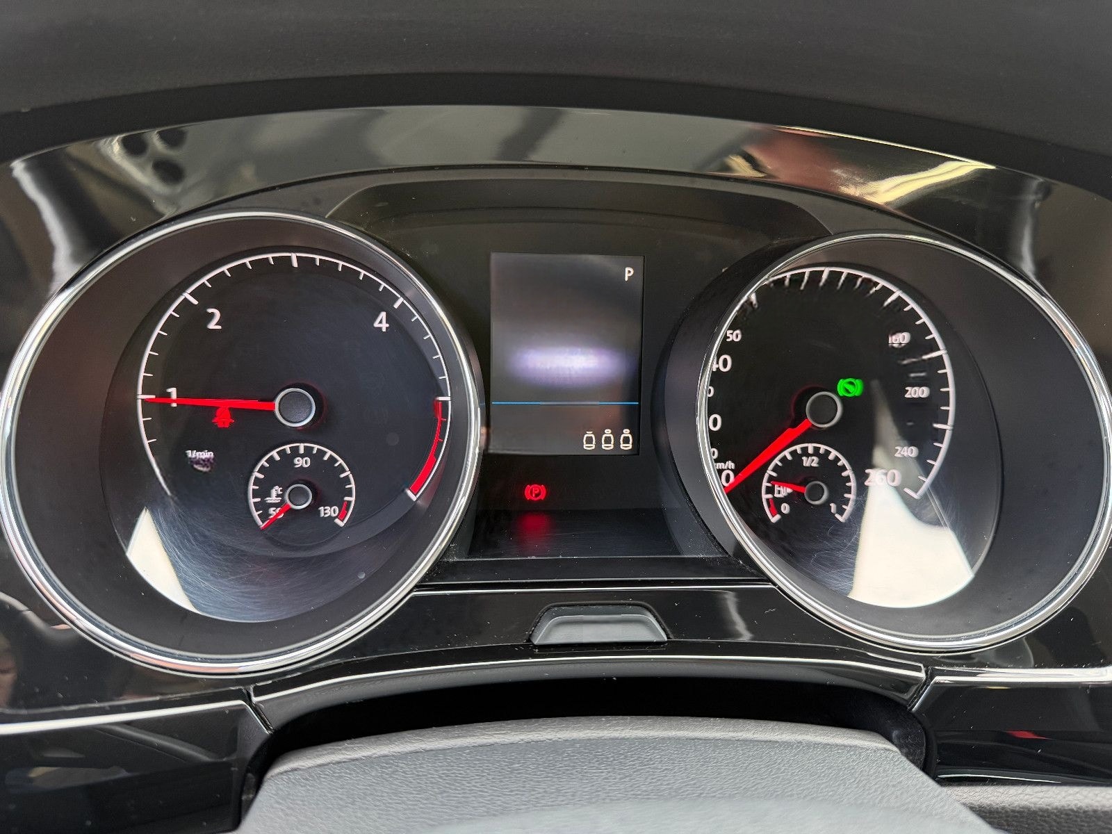 Volkswagen Touran 2.0 TDI SCR DSG Highline 1.Hand ACC foto 10