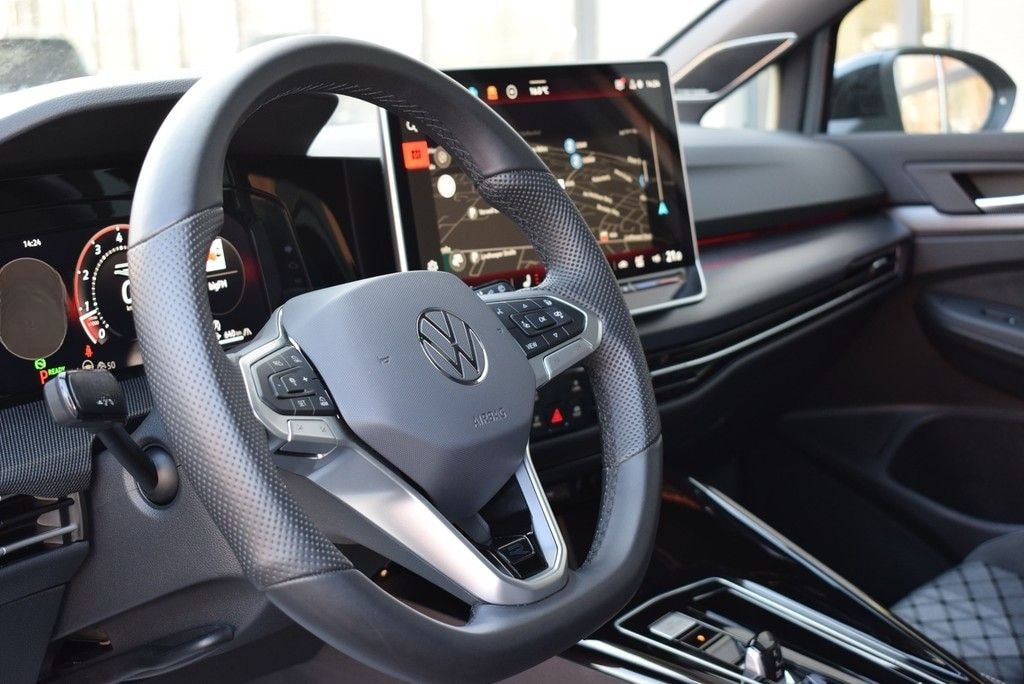 Volkswagen Golf VIII 1.5 eTSI DSG *R-Line*Matrix*AHK*Pano* foto 21