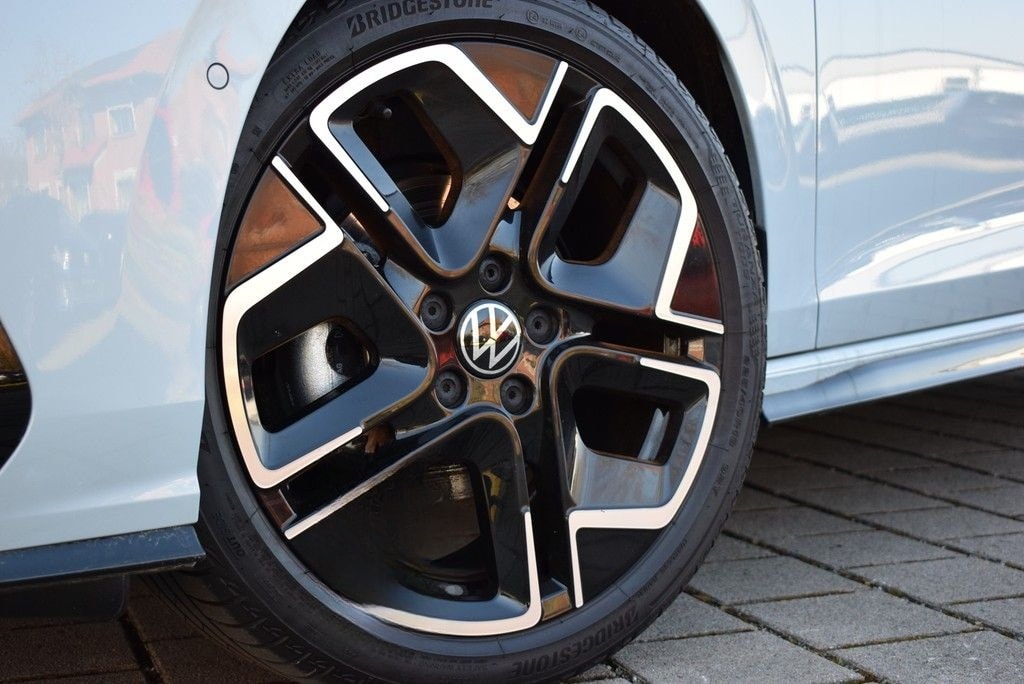 Volkswagen Golf VIII 1.5 eTSI DSG *R-Line*Matrix*AHK*Pano* foto 22