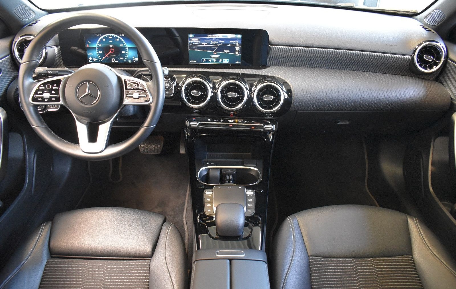 Mercedes-Benz A200d Limo Progressive 8G-DCT Nav~PanoSD~AHK~DAB foto 3