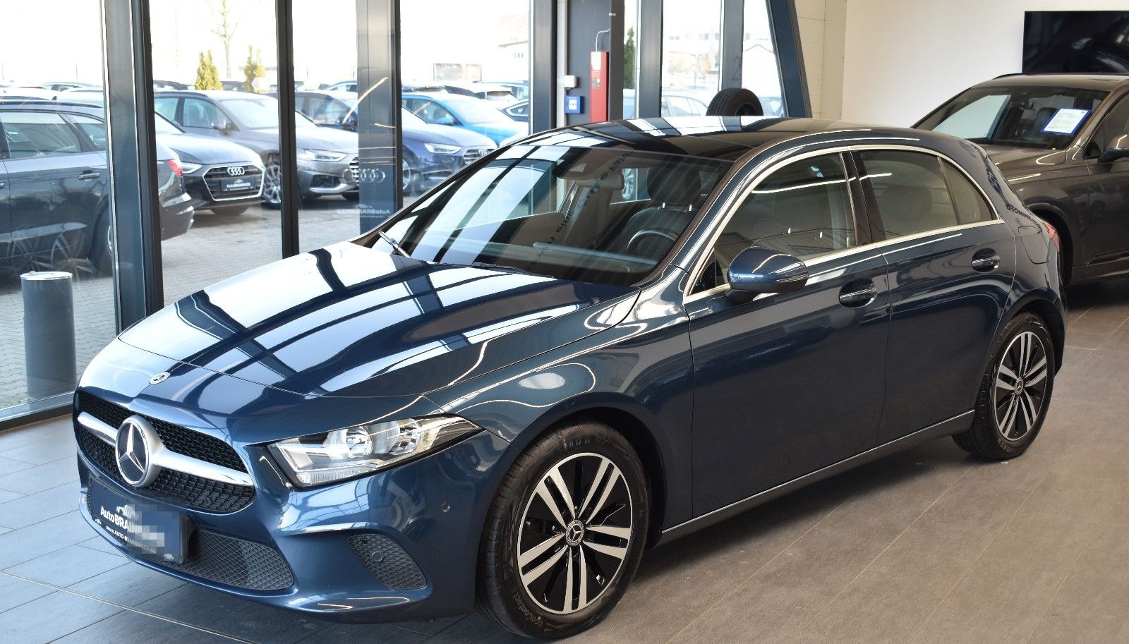 Mercedes-Benz A200d Limo Progressive 8G-DCT Nav~PanoSD~AHK~DAB foto 4