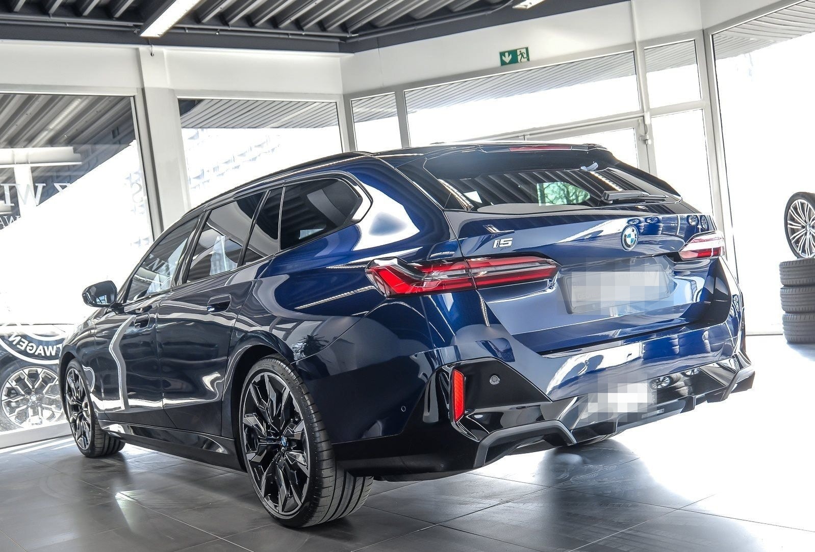 BMW i5 xDrive40 Touring+M Sport Pro+LC Prof.+AHK+Hea foto 8