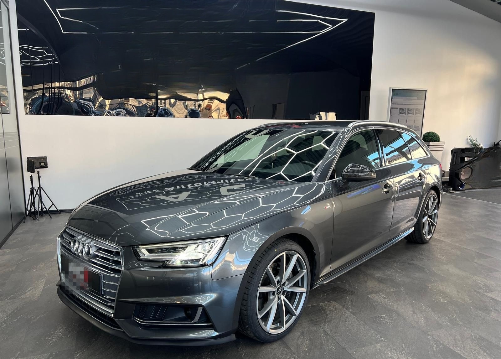 Audi A4 2.0 TDI quattro S-LineSport+,  VirtDispl, AHK foto 2