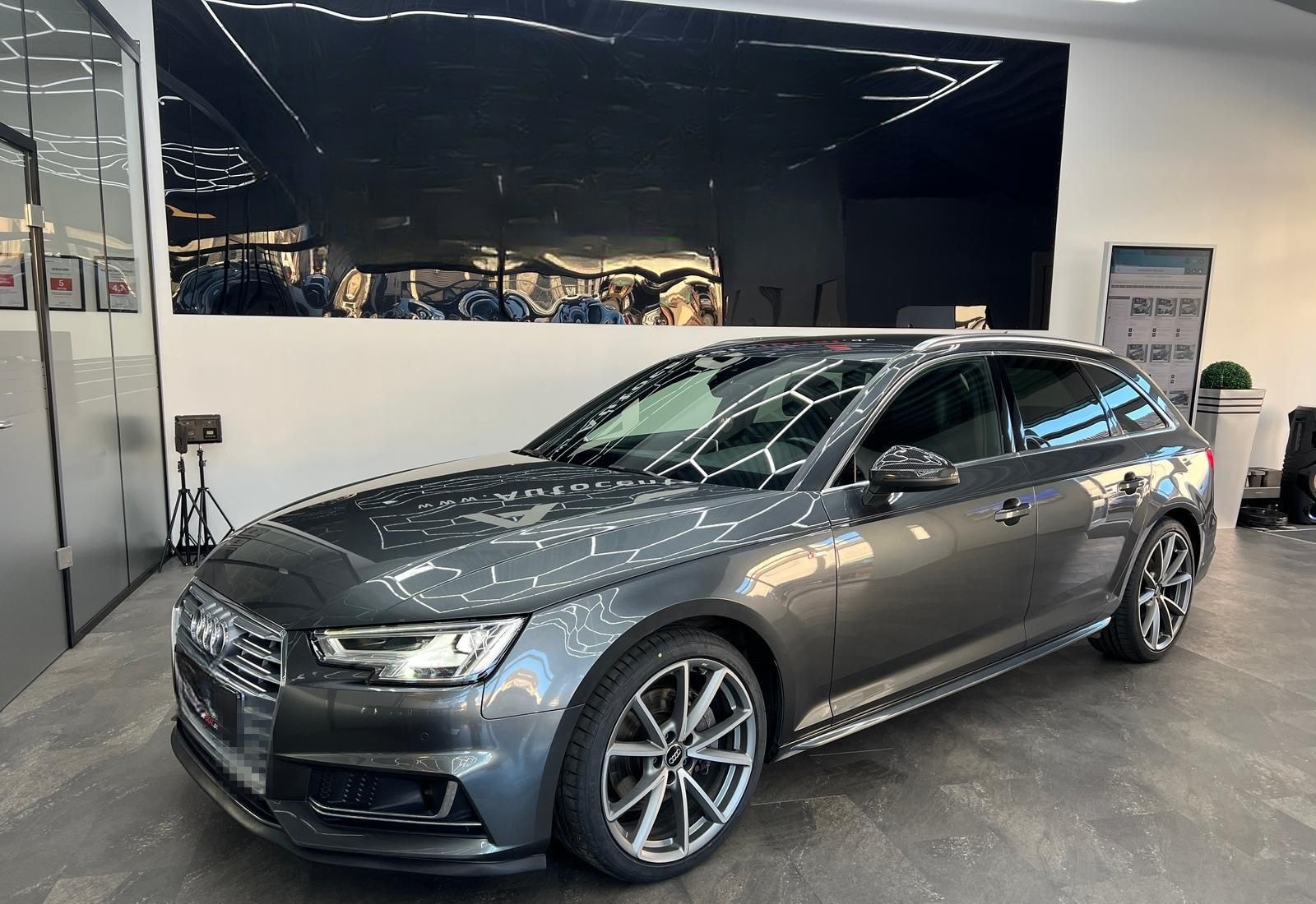 Audi A4 2.0 TDI quattro S-LineSport+,  VirtDispl, AHK foto 17