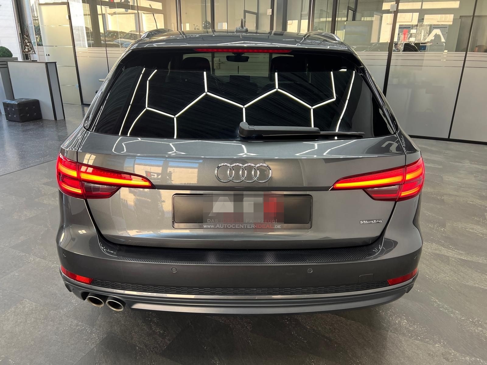 Audi A4 2.0 TDI quattro S-LineSport+,  VirtDispl, AHK foto 9