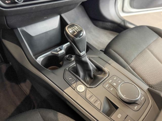 BMW 118 i LED+SHZ+PDC+Temp+Apple CarPlay+18 Zoll LM foto 11