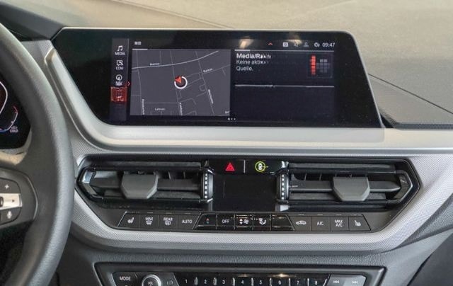 BMW 118 i LED+SHZ+PDC+Temp+Apple CarPlay+18 Zoll LM foto 13
