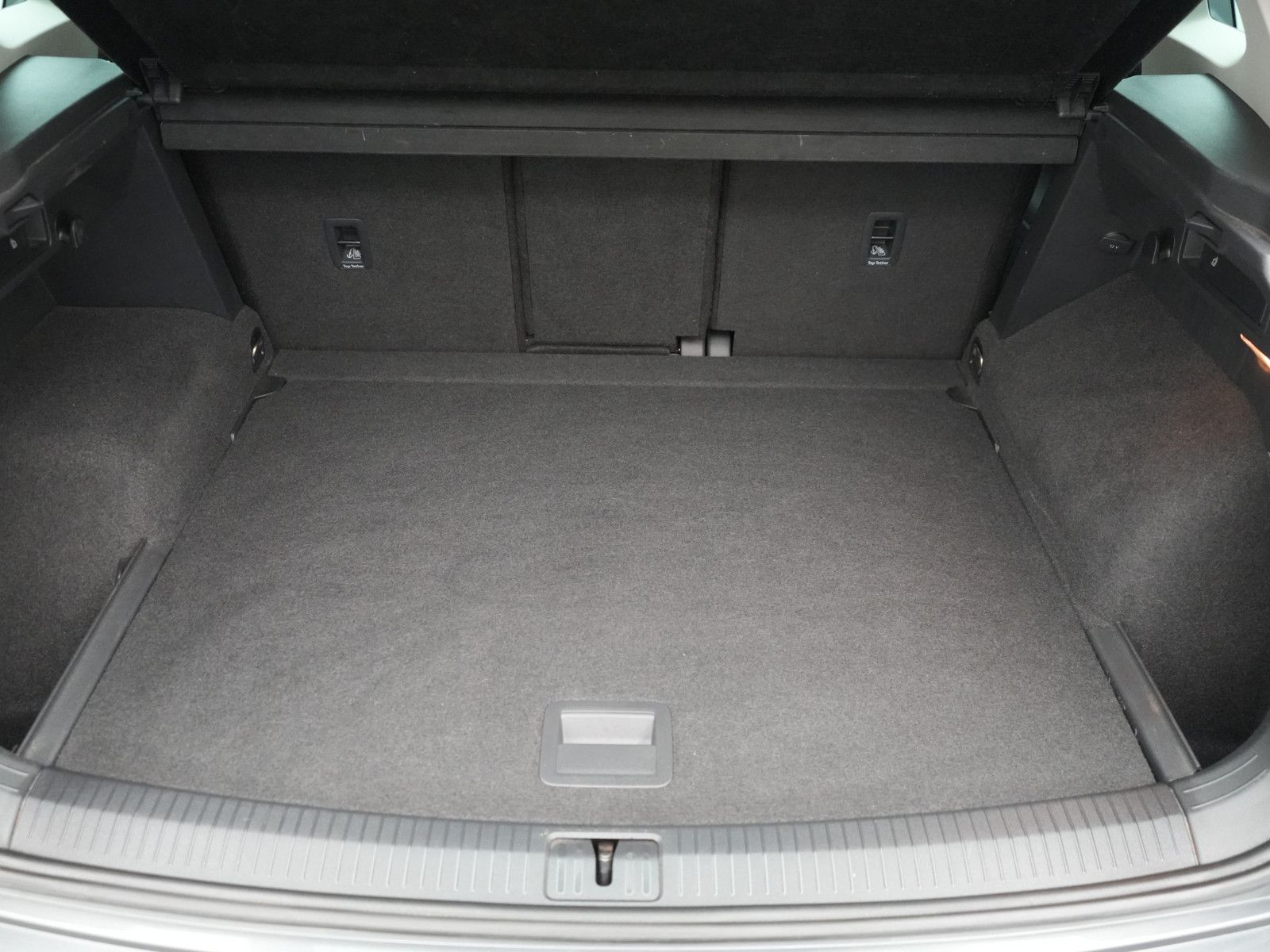 Volkswagen Tiguan R-Line AHK ACC NAVI SHZ PANO foto 13