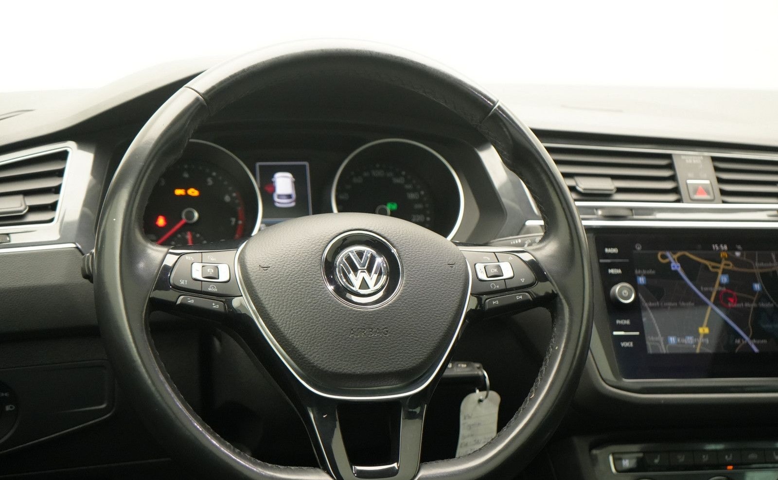 Volkswagen Tiguan R-Line AHK ACC NAVI SHZ PANO foto 14