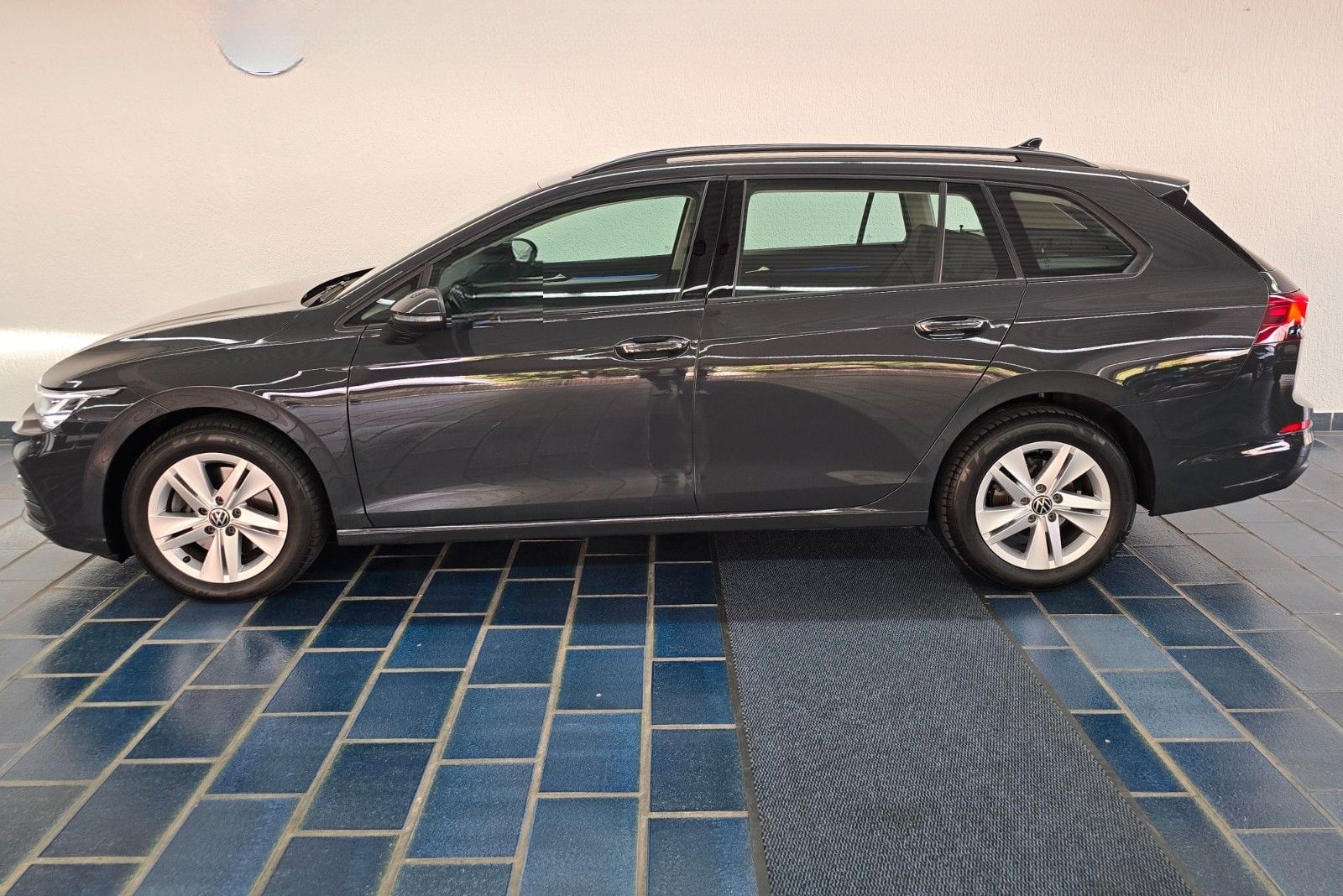 Volkswagen Golf VIII Variant 85kWTDI*RFK*AHK*LED*NAV*SH*DAB foto 5