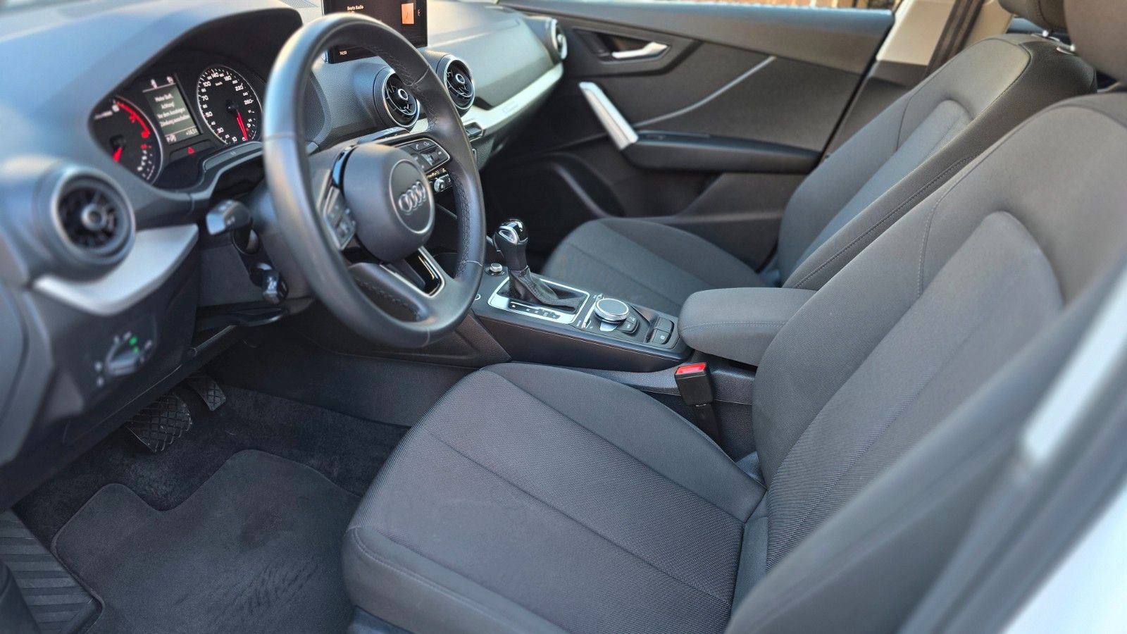 Audi Q2 35TFSI edition one foto 11