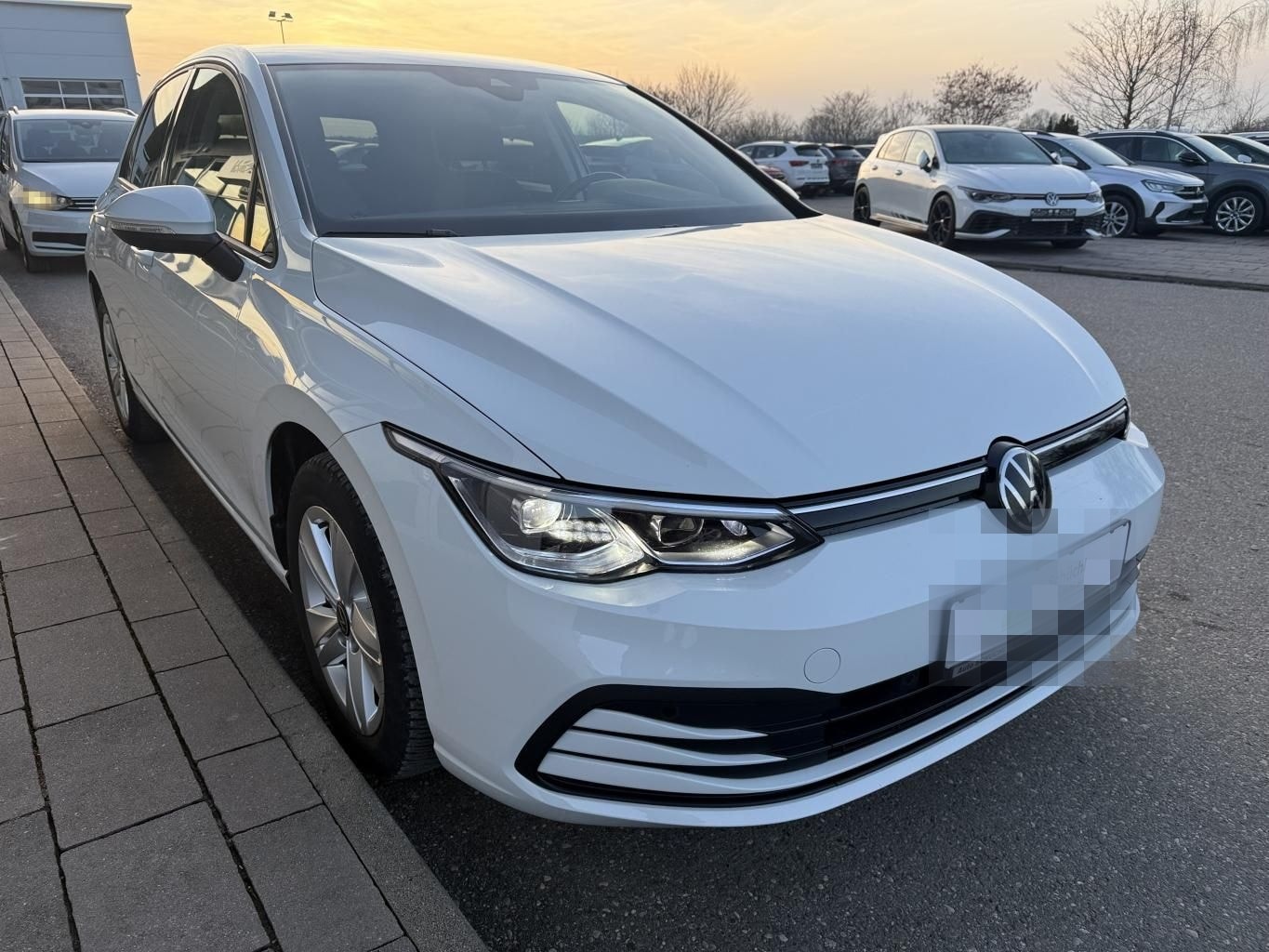 Volkswagen Golf 1.5 TSI Life APP-CONNECT+AHK+ACTIVE-INFO+LE foto 6