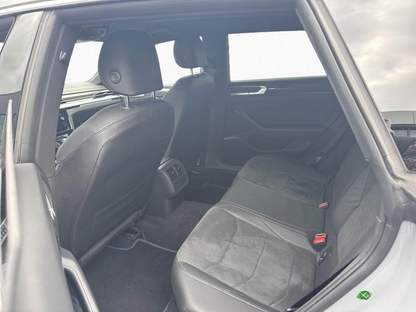 Volkswagen Arteon Shootingbrake R 2.0 TSI 4MOTION DSG AHK foto 12