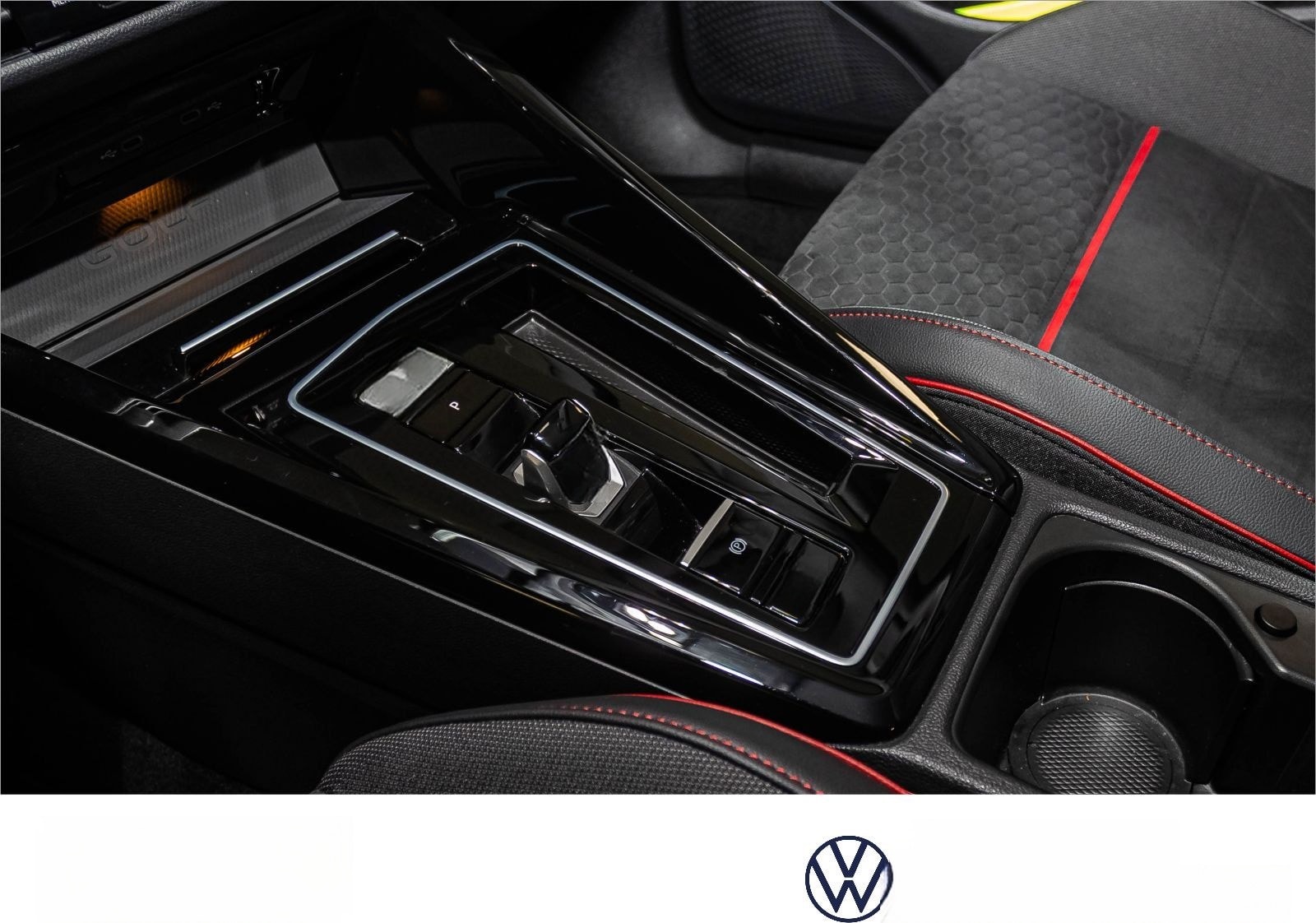 Volkswagen Golf VIII GTI Clubsport 2.0TSI DSG Navi LED ACC foto 12