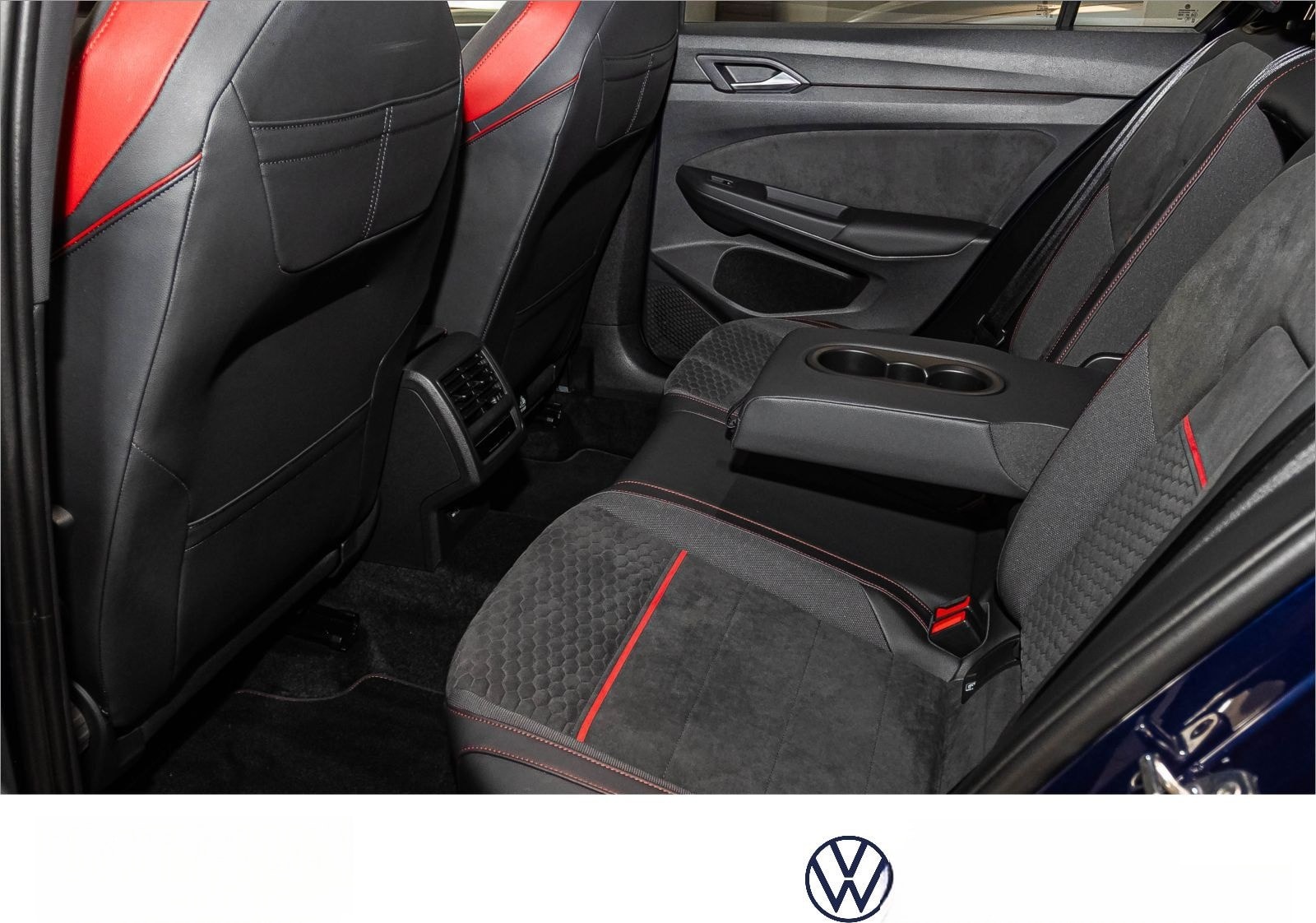 Volkswagen Golf VIII GTI Clubsport 2.0TSI DSG Navi LED ACC foto 14