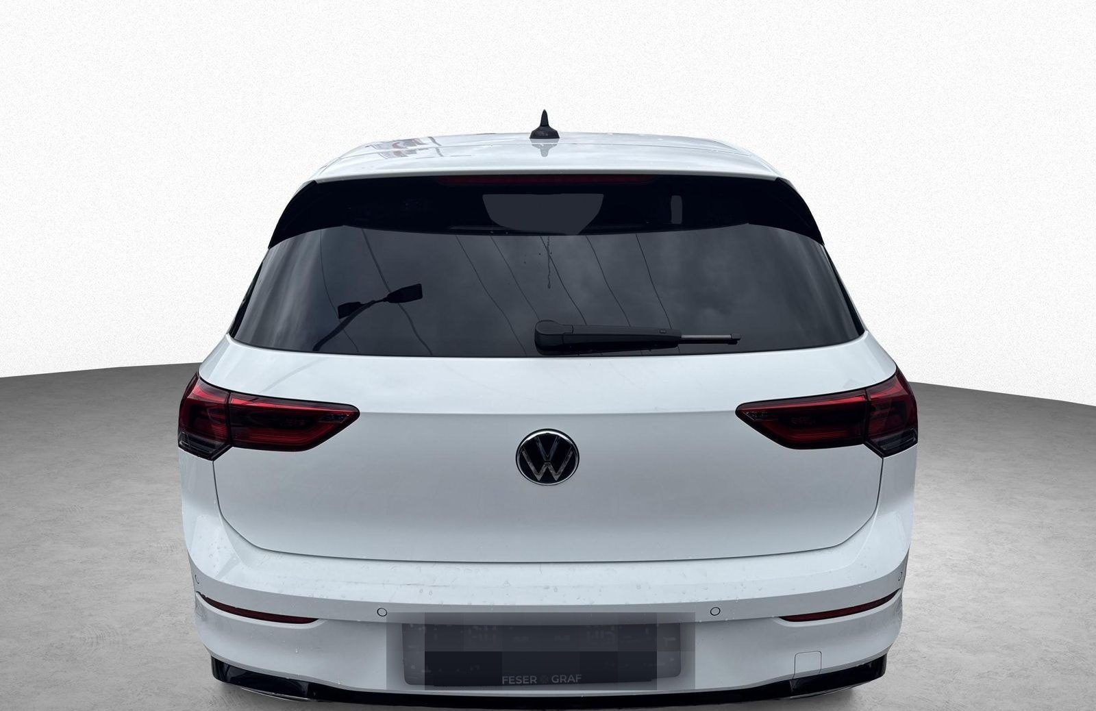 Volkswagen Golf VIII R-Line 1.5 TSI NAVI ACC LED HARMAN KAR foto 6