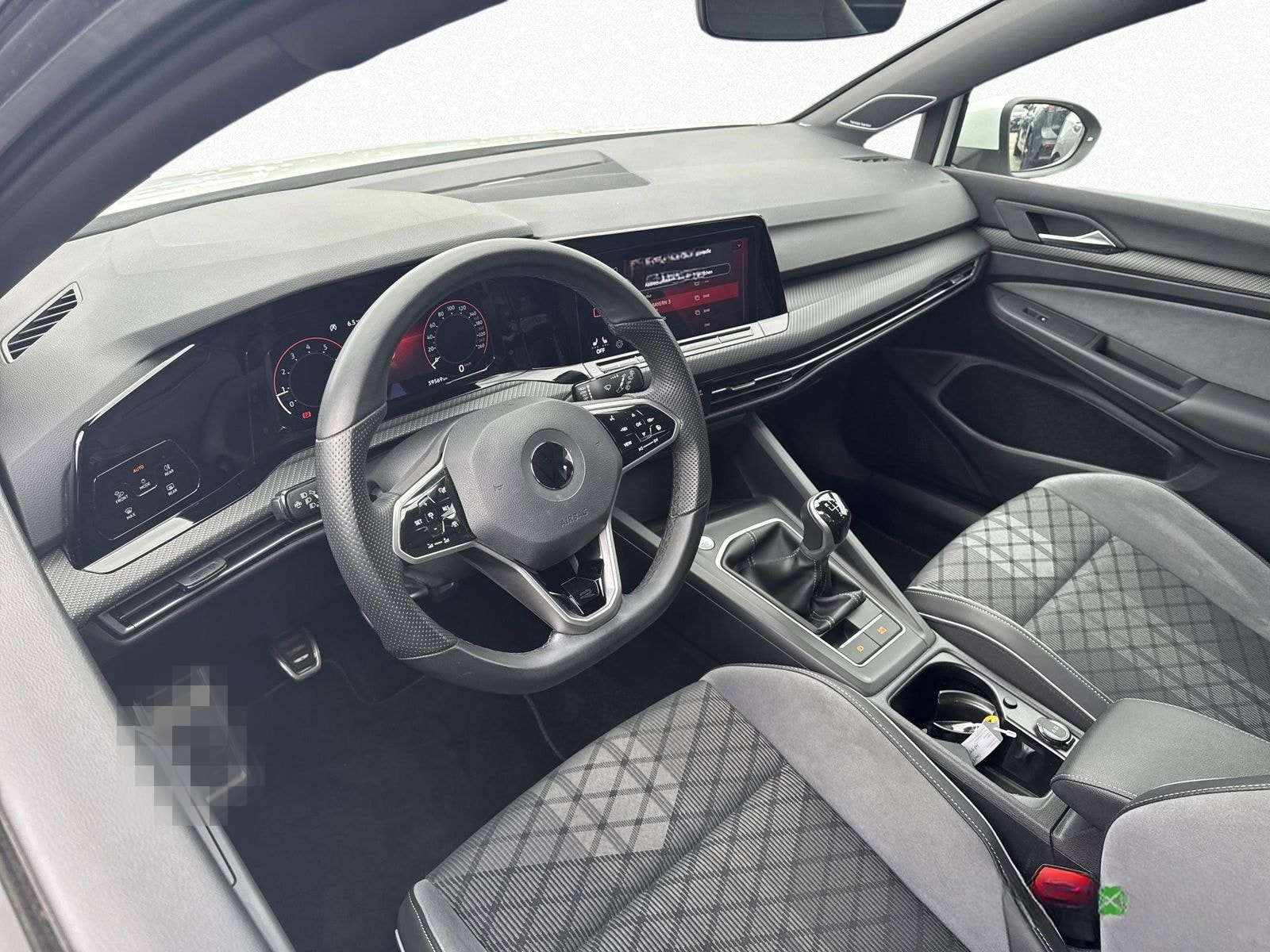 Volkswagen Golf VIII R-Line 1.5 TSI NAVI ACC LED HARMAN KAR foto 8