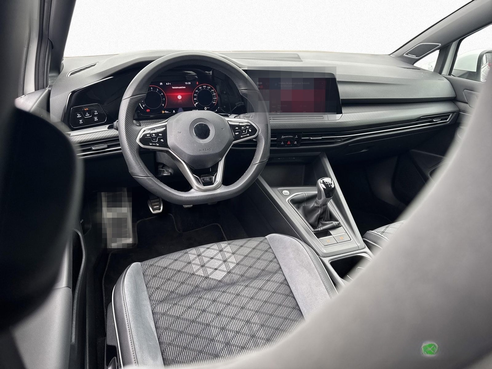 Volkswagen Golf VIII R-Line 1.5 TSI NAVI ACC LED HARMAN KAR foto 9