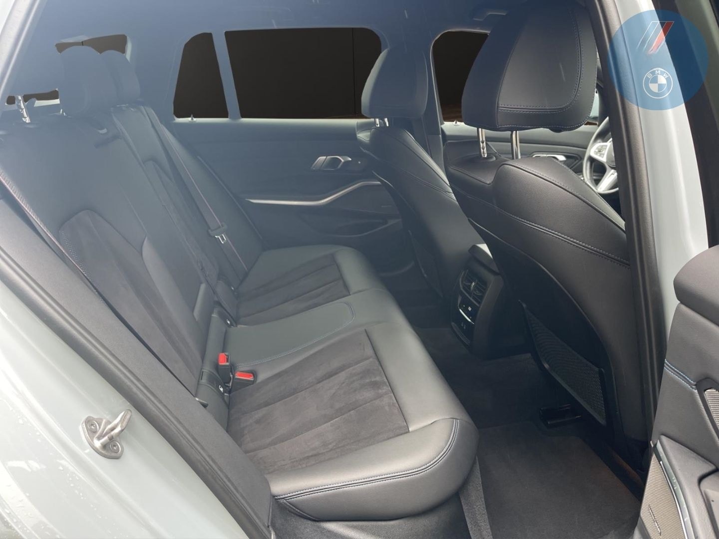 BMW 320 d M-Sport Pro AHK 360Kamera HUD H/K 19 Zoll foto 4