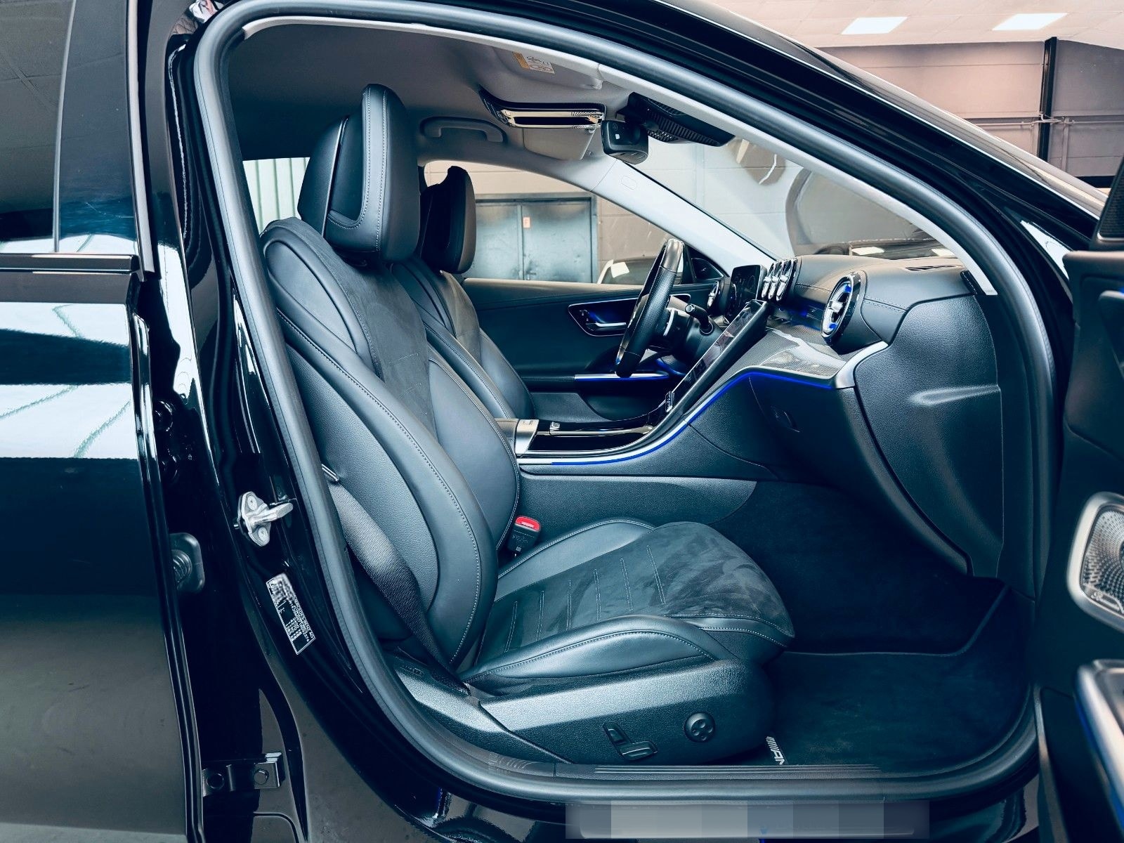 Mercedes-Benz C 300d 4Matic AMG-Line Night 360/DIGI/DISTR/BURM foto 18