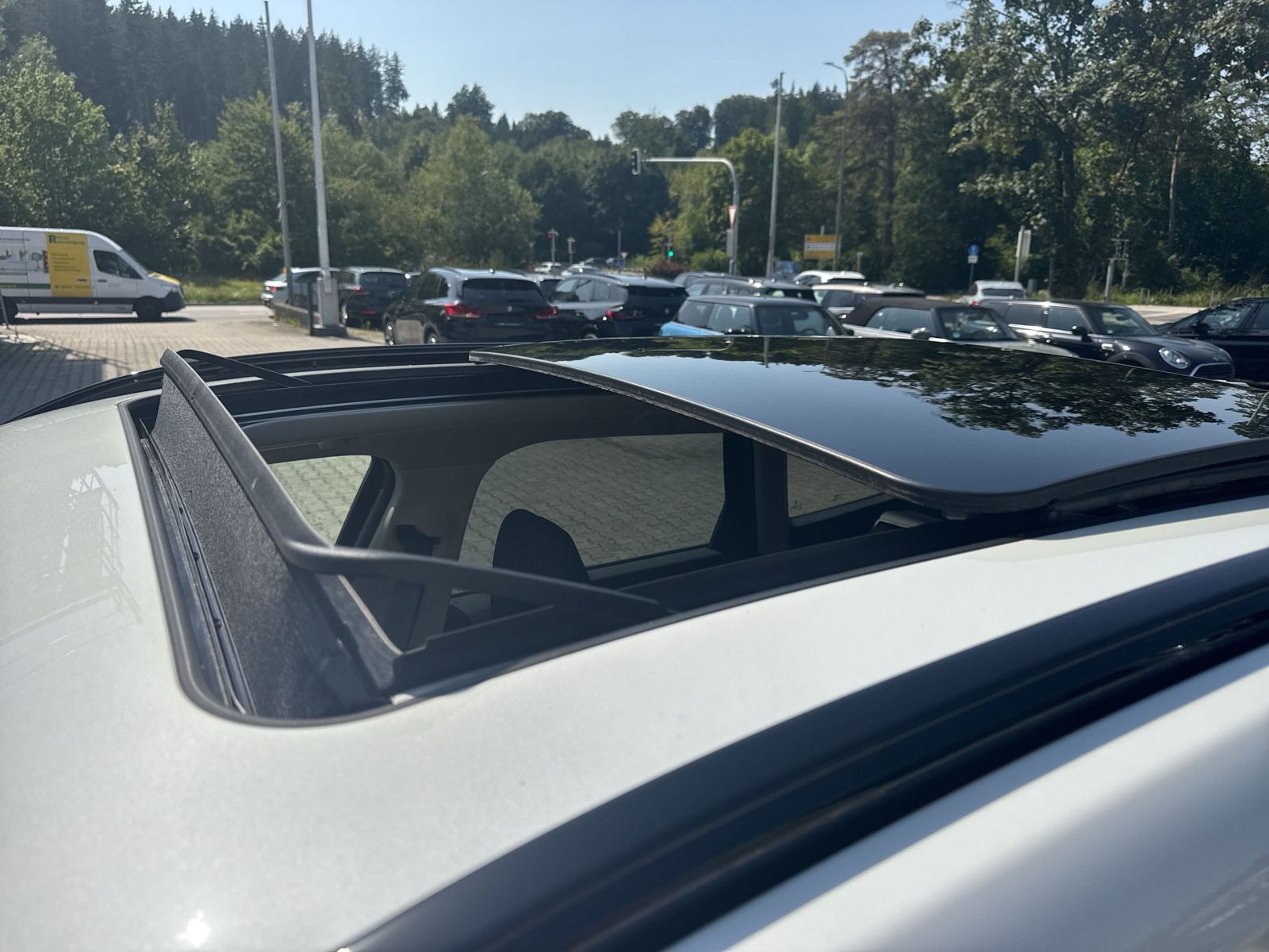 BMW X1 sDrive20i xLine*HiFi H&K*AHK*Pano*Memory*Komf foto 23