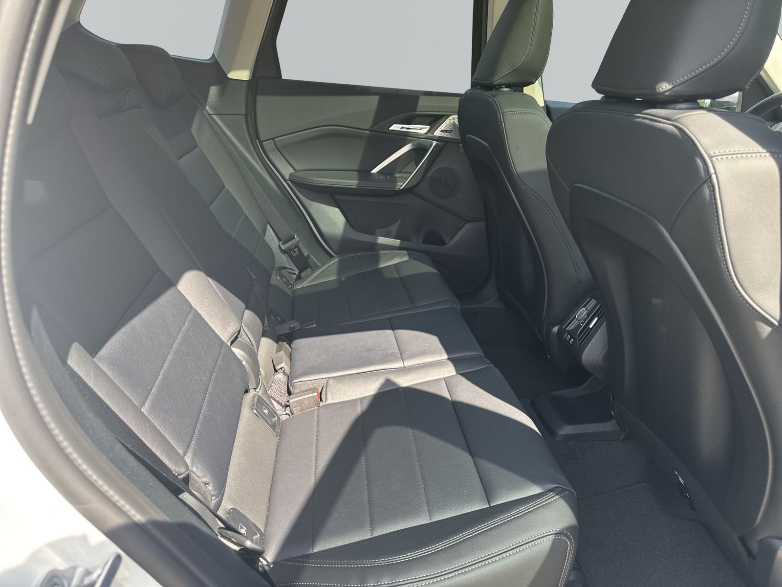 BMW X1 sDrive20i xLine*HiFi H&K*AHK*Pano*Memory*Komf foto 10